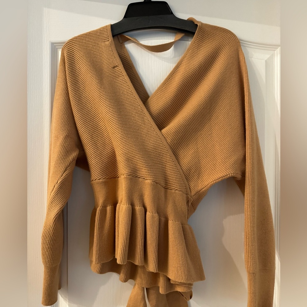 Peplum V sweater